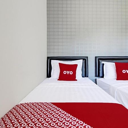 Super Oyo Collection O 92363 Kp Inn Temon Exteriér fotografie